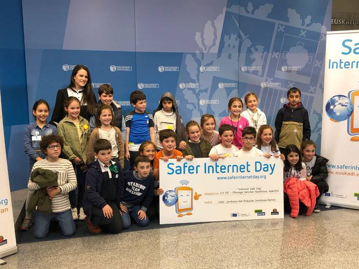 Floreaga ikastetxeko ikasleek irabazi dute Safer Internet Day lehiaketa