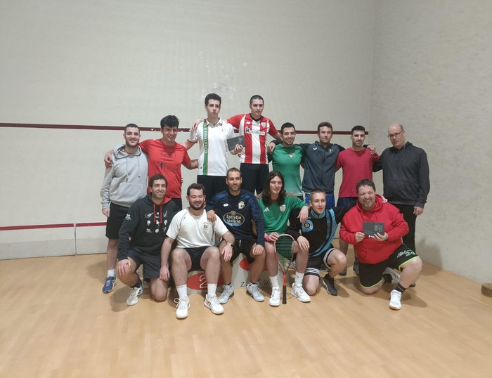 Irekita dago ZKEren Squash taldean inskripzioa egiteko aukera