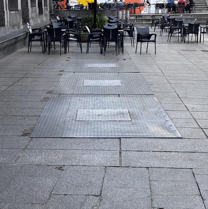 Kale Nagusiko zakarrontziak eta kamera