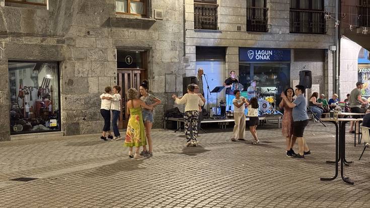 Imuntzo eta Belokiren erromeriarekin, agur Elizkaleko jaiei