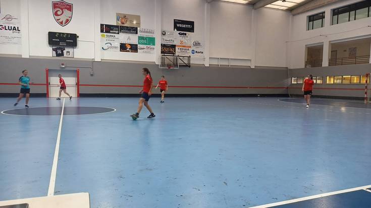 Porkix eta Yeima taldeek jokatuko dute gaur Emakumezkoen Areto Futbol Txapelketako finala