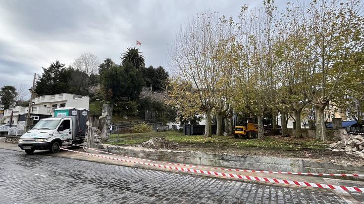 Erkibeko lorategia inguratzen duten hormak eraisten hasi dira