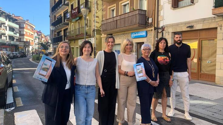 Plataforma digital berria dute herriko merkatari eta ostalariek
