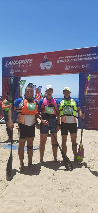 Podiumera igo dira Itxas Gaineko kideak Munduko Surfski Txapelketan