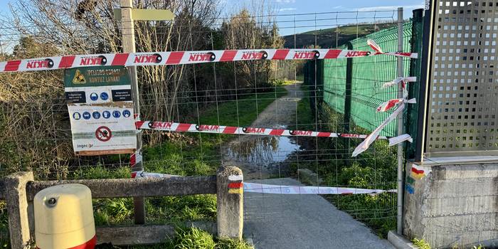 Iñurritzako biotopoan hoditeria aldatzen ari dira, eta ondorioz itxita dago pasealekuaren zati bat
