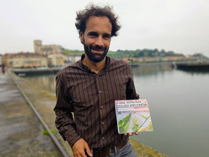 Kostaldeko geologia ezagutzeko mapa sortu du Geoparkeak