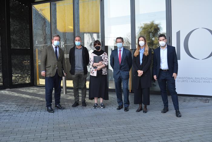 Balentziaga museoak azken hamarkadan izan duen eragin sozioekonomikoa aztertu du