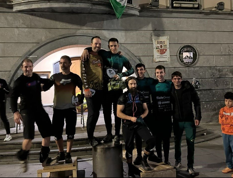 Ibarrako enduro lasterketan lehiatu dira Arauntza Riders-eko kideak
