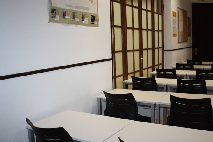 Herrian Hizkuntza Eskola Ofiziala ezarri nahi du EH Bilduk