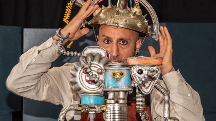 Haurrentzako hiru ikuskizun izango dira aste honetan Elkarguneko Oteiza aretoan