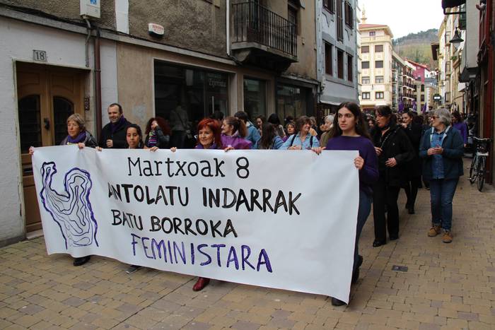 Martxoaren 8a prestatzeko bilera egingo dute hilaren 11n