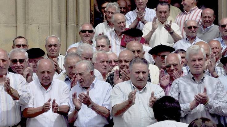 53 arrantzale ohi eta saregile bat omenduko dituzte Donostian