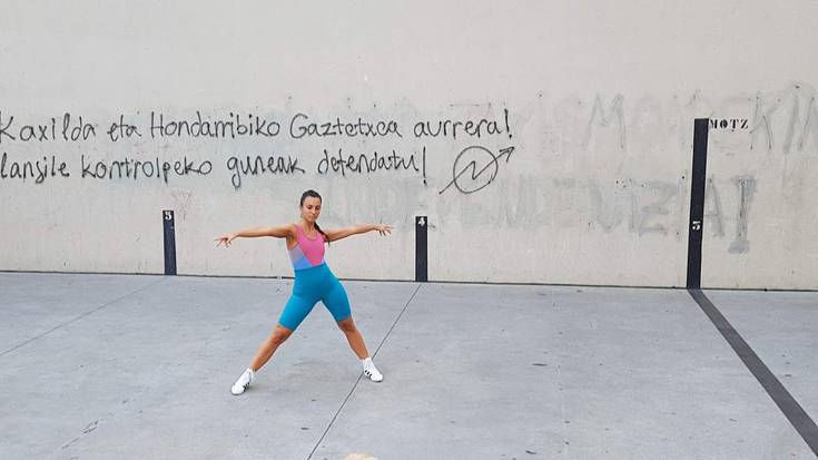 Borroka eta azal arrotzak Odietako dantzagunean