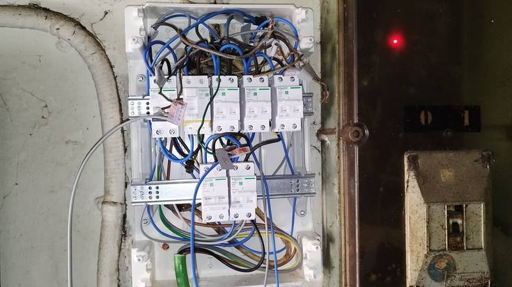 Azkar elektrizitatea