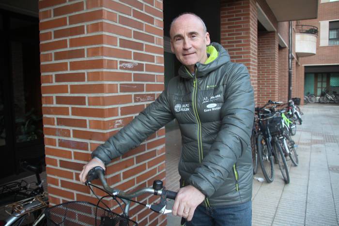 «Txirrindularitzaren etorkizunari beste ikuspegi bat eman behar zaio»