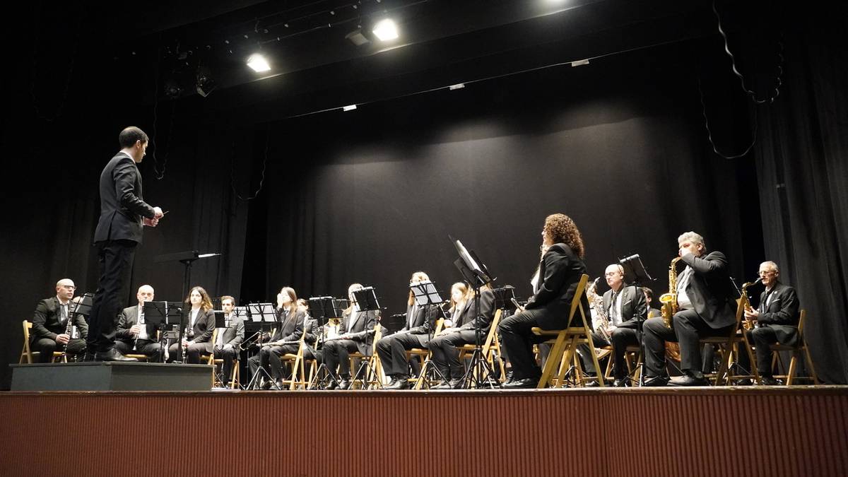 Azkoitiko Musika Bandak kontzertua eskaini du Baztartxon