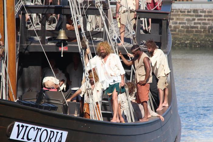 Aniztasuna islatu dute 'Nao Victoria' ontzitik lehorreratu diren marinelek