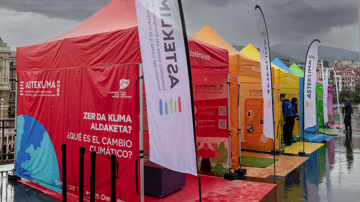 Asteklima azoka izango da larunbat arratsaldean malekoian