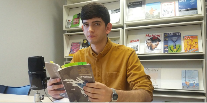 'Itzulera' poema liburua kaleratu du Martin Bidaurrek