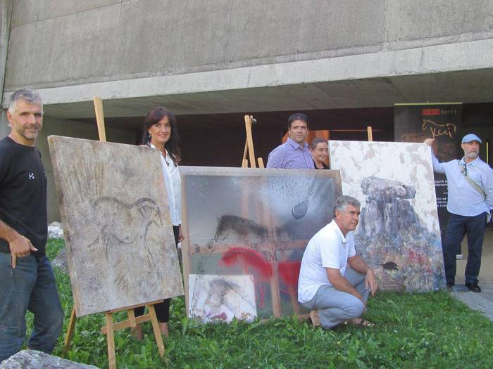 Lau artistaren obrekin erakusketa tematikoa zabaldu dute Ekainberrin