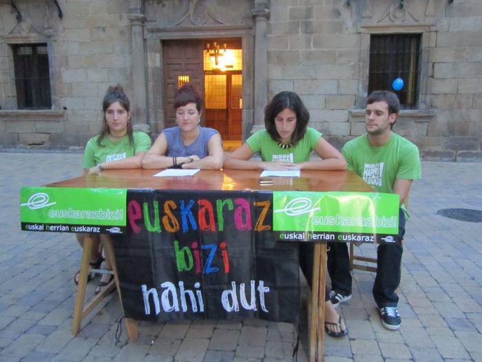 Zarauzko Euskal Herrian Euskaraz: "Gure hizkuntzan lasaitasun osoz bizitzeko garaia da"