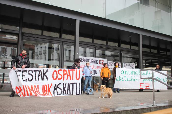 Sokamuturraren kontrako kontzentrazioak deitu ditu Oinatz elkarteak iganderako