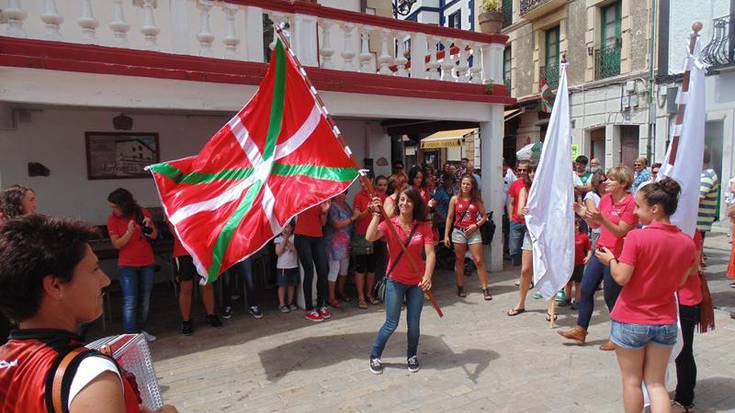 Zumaiak Gipuzkoako Liga eskura du asteburuan bi estropada irabazi eta gero