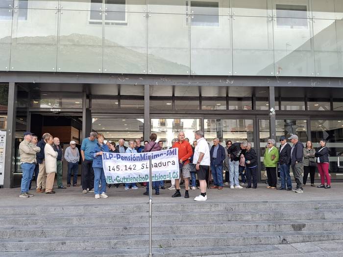 Urriaren 1eko jubilatuen bazkarirako izena gaur eta bihar eman behar da Baigeran