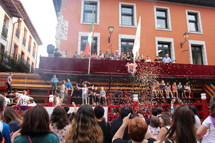 Euskaraldia izango da protagonista Amabirjin jaietako txupinazoan