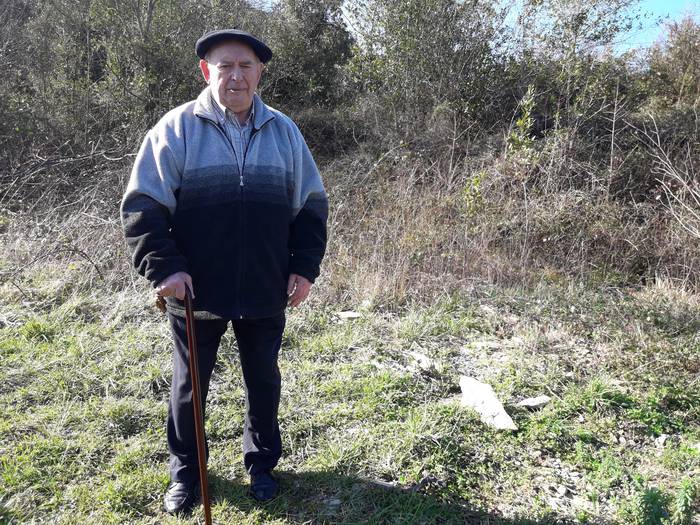 Istorio honetako galtzaileak: inguruko baserritarrak