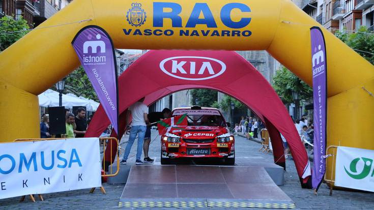 Rally giroa Plazaberriko auto erakustaldian