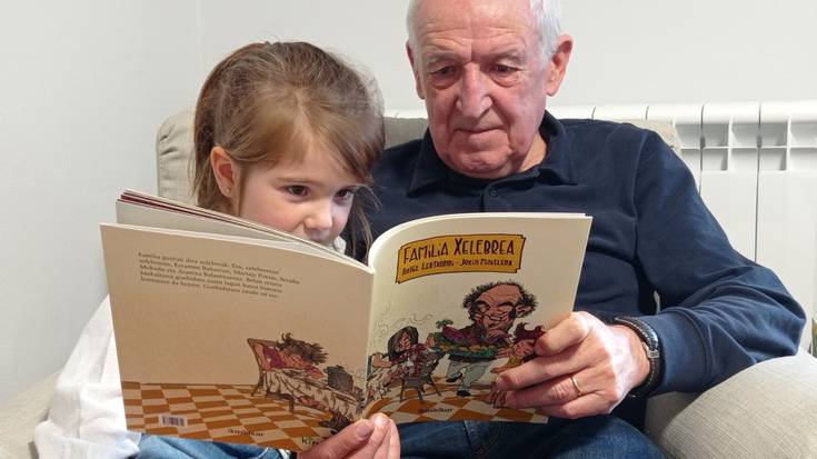 Irudimena lantzera gonbidatzen duen 'familia' aurkeztu du Anjel Lertxundik