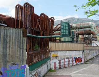 "Laster" hasiko dira Corrugados Azpeitiaren altzairutegia eraisten