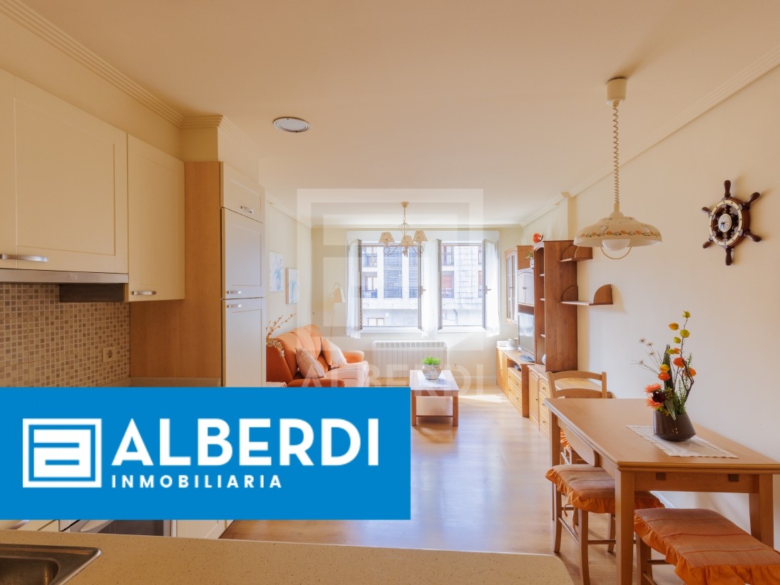 Alberdi Inmobiliaria: egoera onean dagoen etxebizitza Kale Nagusian