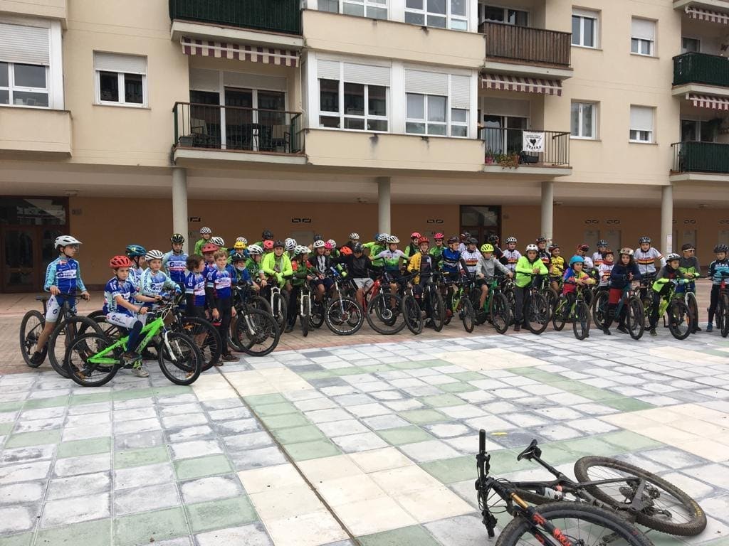 Pista ere hastera doa