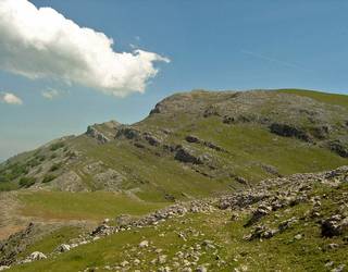 Artzanburura ibilaldia egingo du Pagoetak igandean