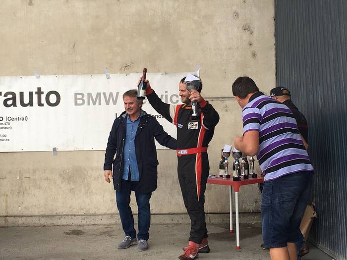 Iñaki Aiertza azpeitiarra nagusitu da autoen Urrakiko XXXV. Igoeran