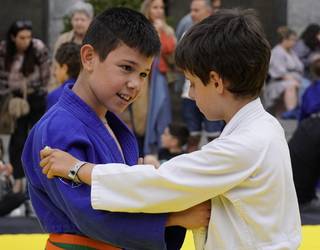 Kodaore judo taldekoek hartu dute herriko plaza