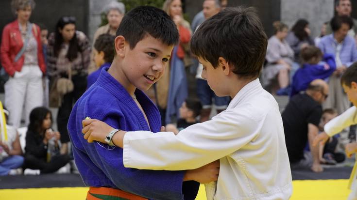 Kodaore judo taldekoek hartu dute herriko plaza