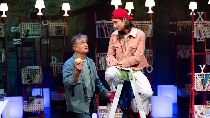 'Mundua pitzatuta dago baina hortxe gabiltza oinez' antzezlana, igandean Modelon