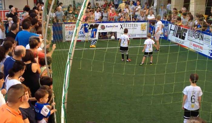 Azpeitiko 3x3 I. Futbol Festan 400 haur inguruk hartuko du parte