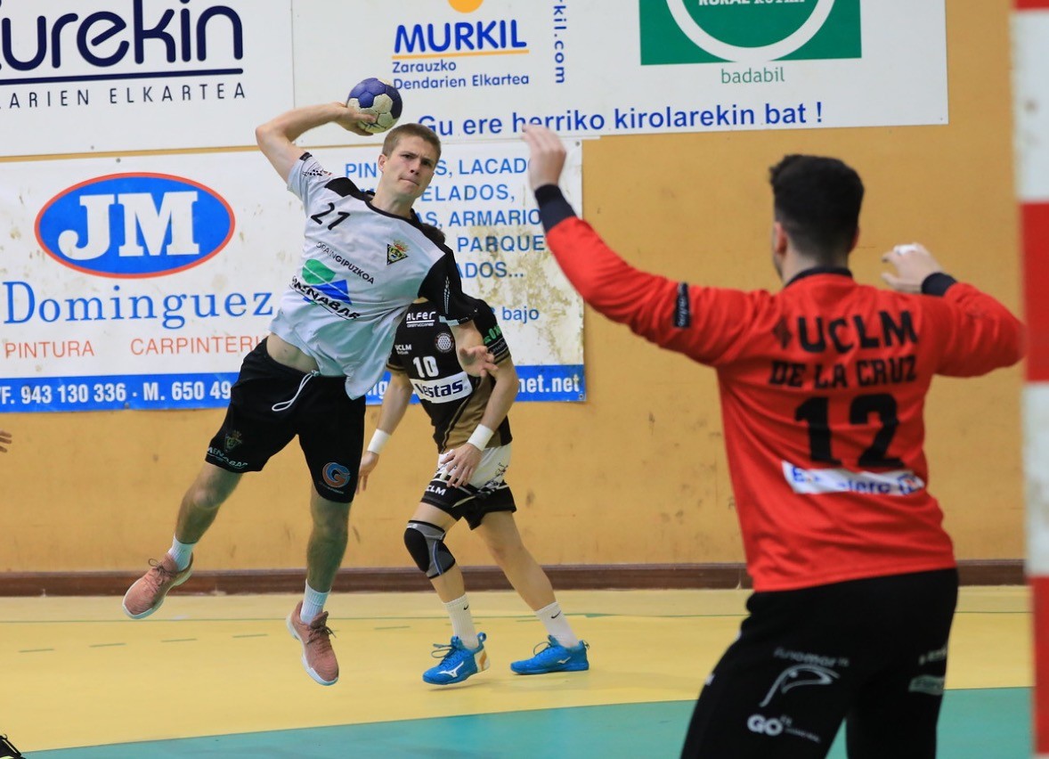 Mikel Amilibiak Airport Trophy txapelketa irabazi du Espainiako eskubaloi selekzioarekin
