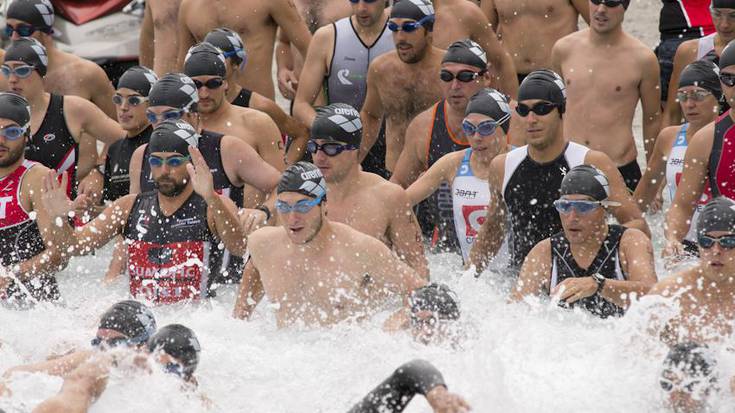 Maider Gaztañagak eta Aimar Agirresarobek irabazi dute Zumaiako Triatloia