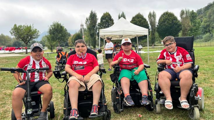 Oñatzera mendi irteera egiteko boluntarioak behar dituzte Duchenne FMkoek