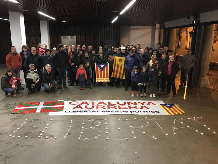 Getariar andana mobilizatu zen atzo, Kataluniarekin elkartasunez
