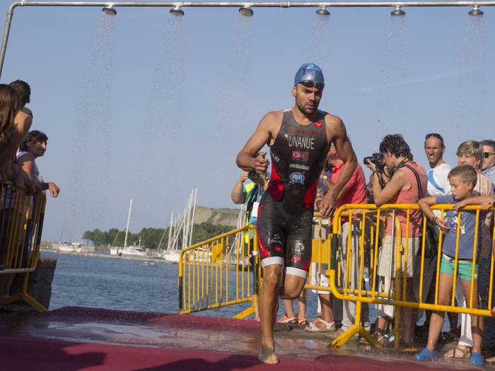 Jon Unanue bigarren sailkatu da Zumaiako Triatloian
