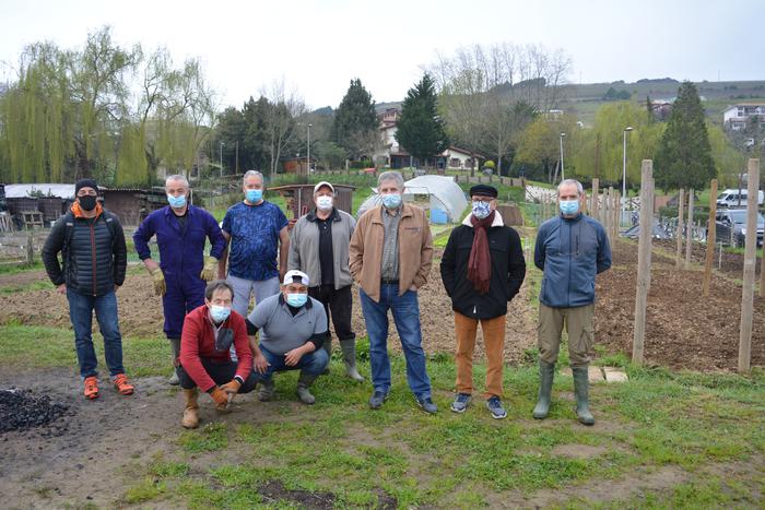 Uzta oparoa eman du beste urte batez baratze solidarioak