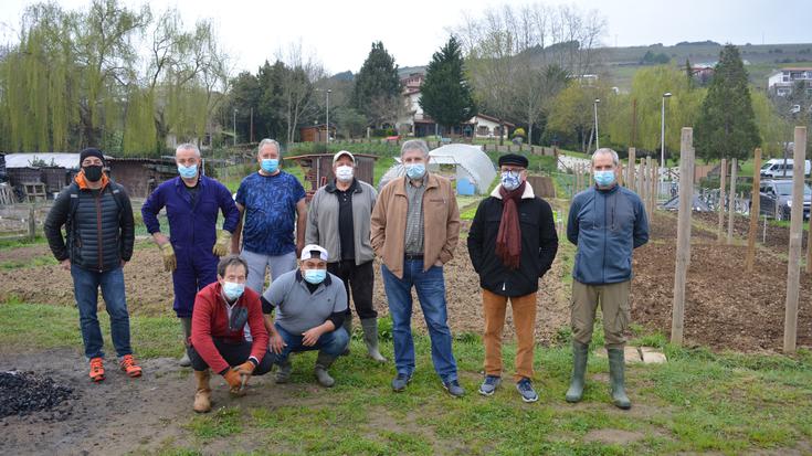 Uzta oparoa eman du beste urte batez baratze solidarioak