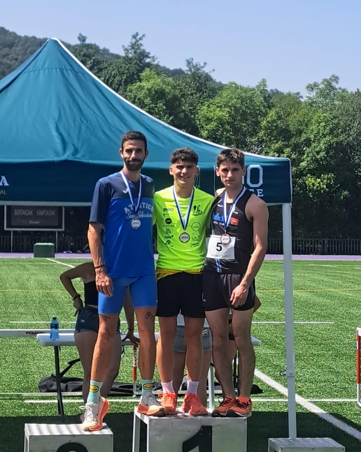 Huegun txapeldun, Azkue bigarren eta Ndao hirugarren Absolutuen Gipuzkoako Atletismo Txapelketan
