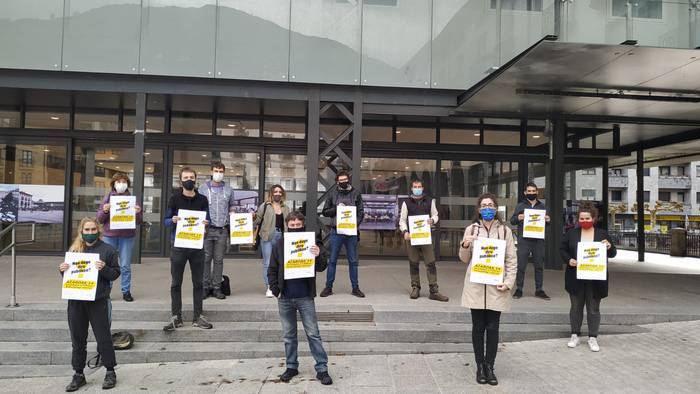 Elkarretaratzea deitu du Azpeitiko Sortuk zapaturako, inbertsio publikoak eta laguntza sozialak eskatzeko